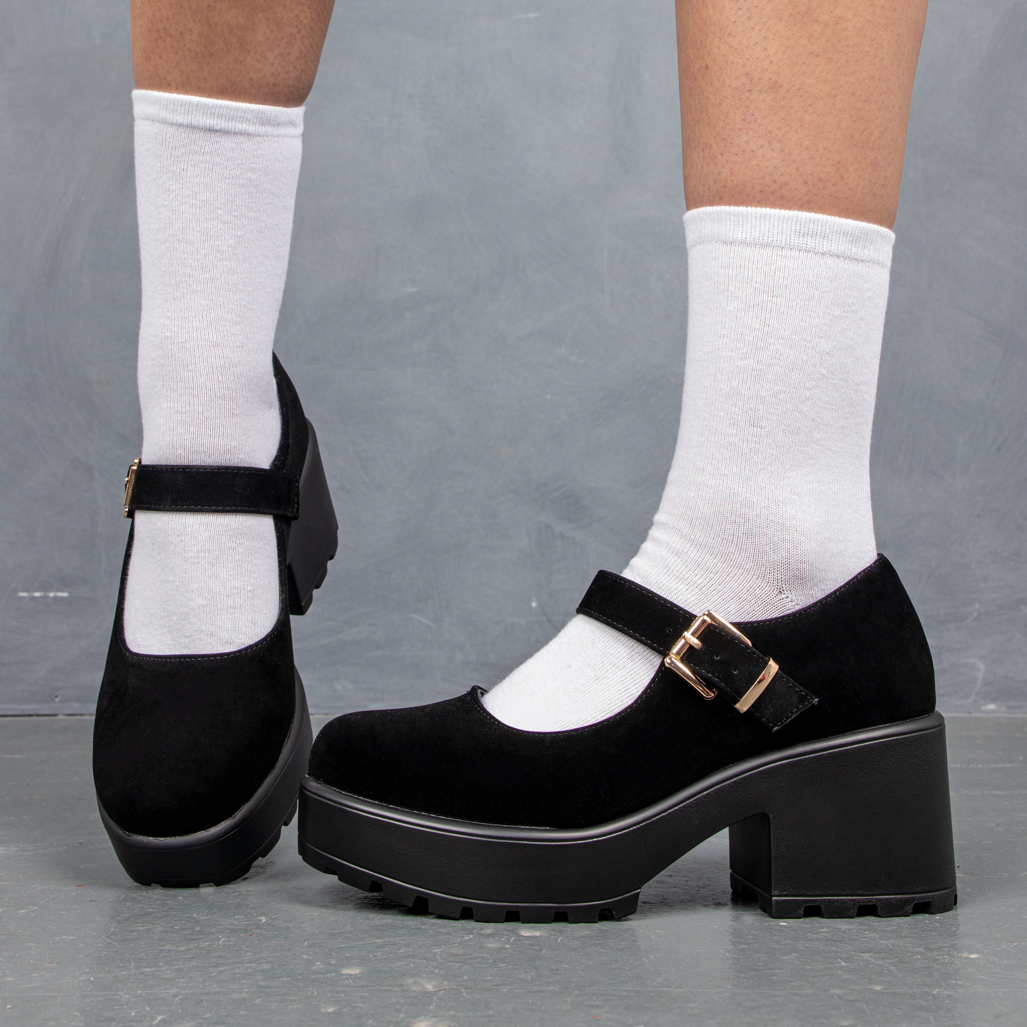 Step Up Your Style: A Comprehensive Guide to Black Mary Jane Platform Shoes